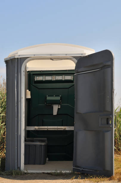 Porta potty delivery and setup in Shields, MI